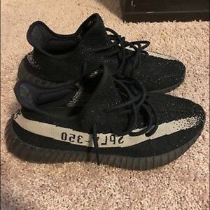 Yeezys 350 v2